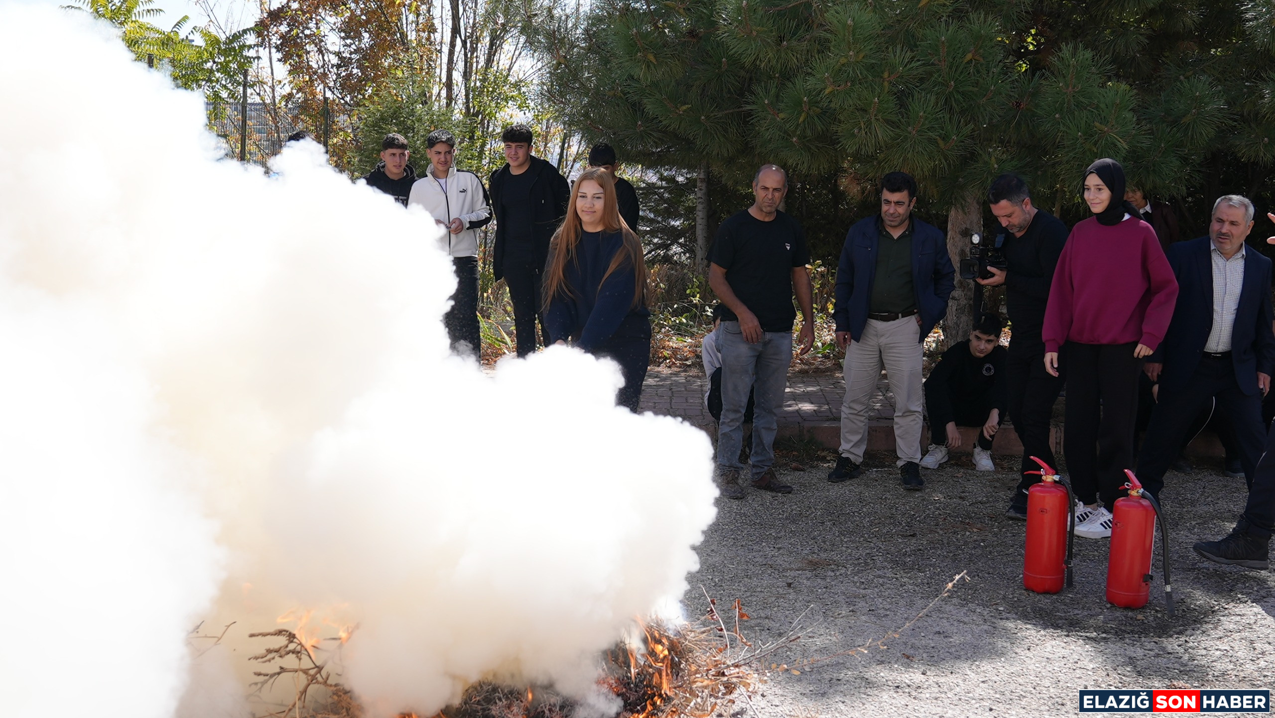 Elazig Itfaiyesinden Ogrencile 1760699607 J Fljhc