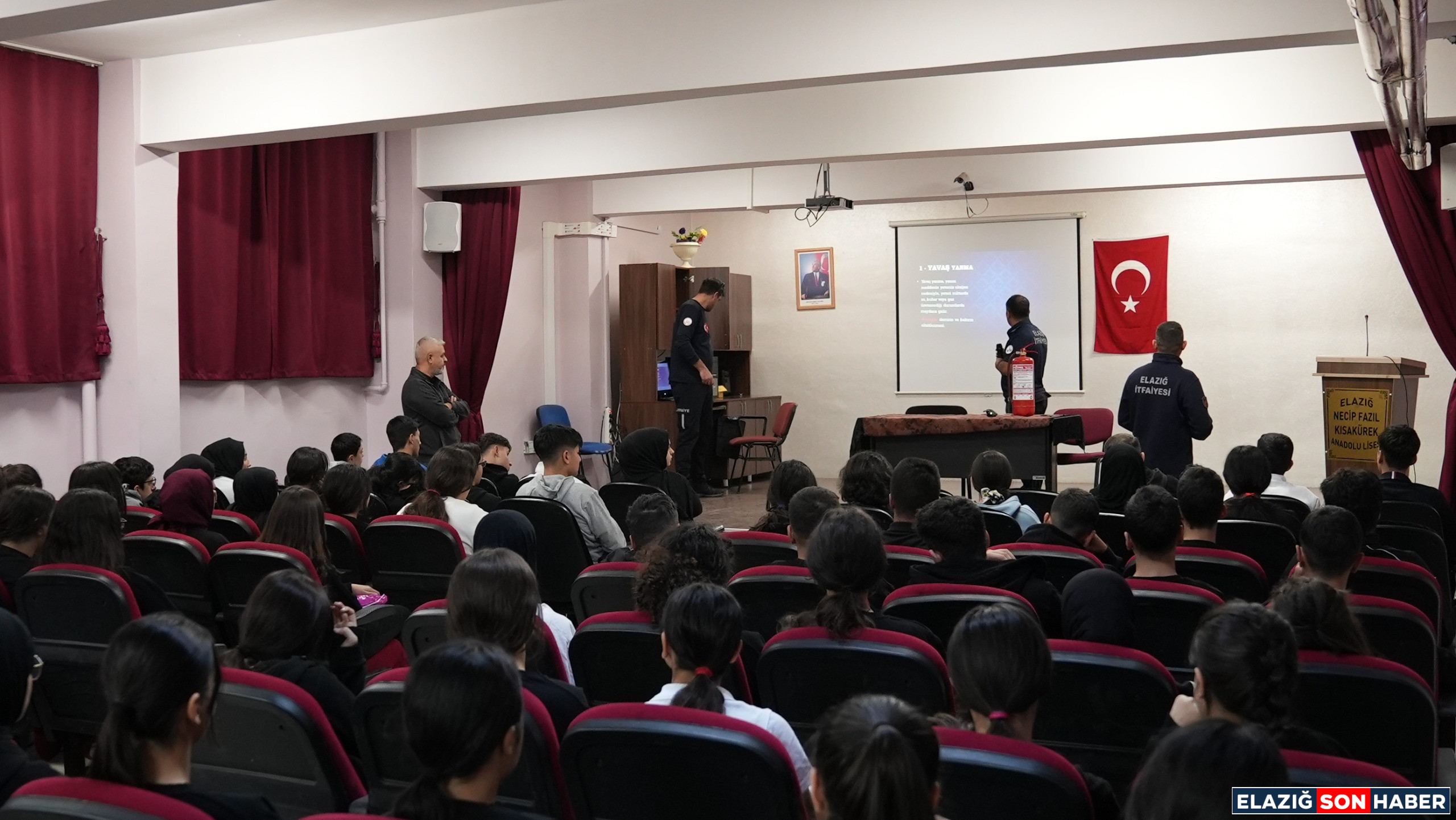 Elazig Itfaiyesinden Ogrencile 1760699608 Yu X Kz O