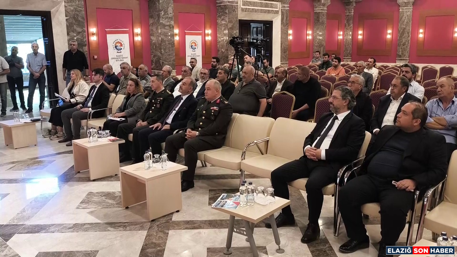 Vlcsnap 2025 10 02 15H41M07S326