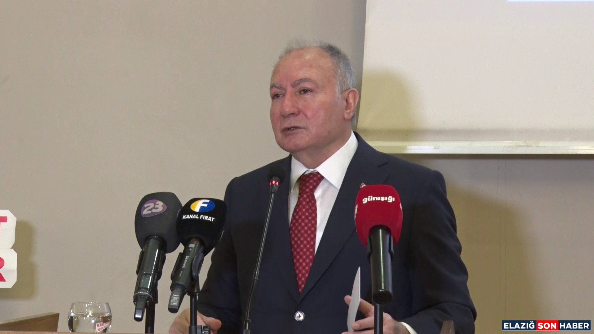 Vlcsnap 2025 10 11 18H48M11S323