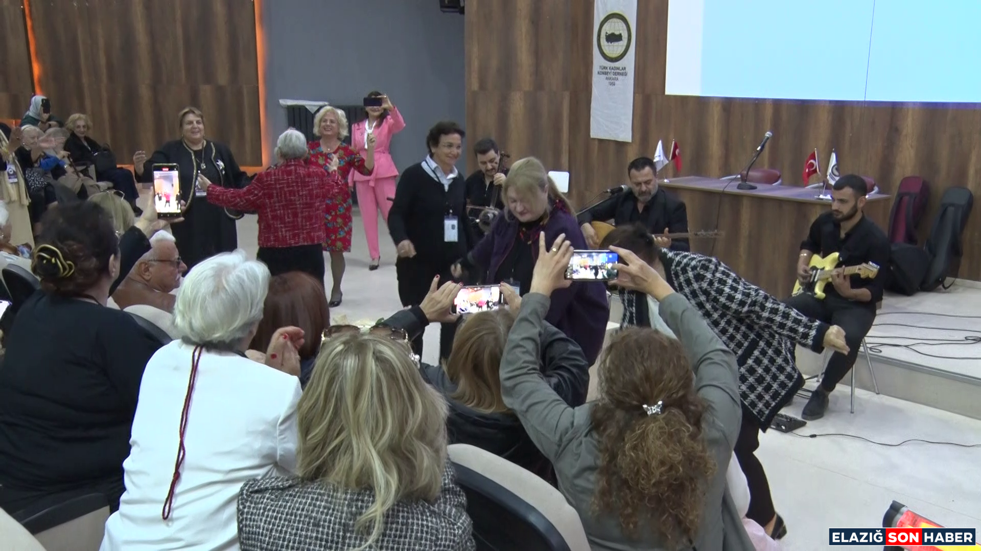 Vlcsnap 2025 10 13 19H01M44S200