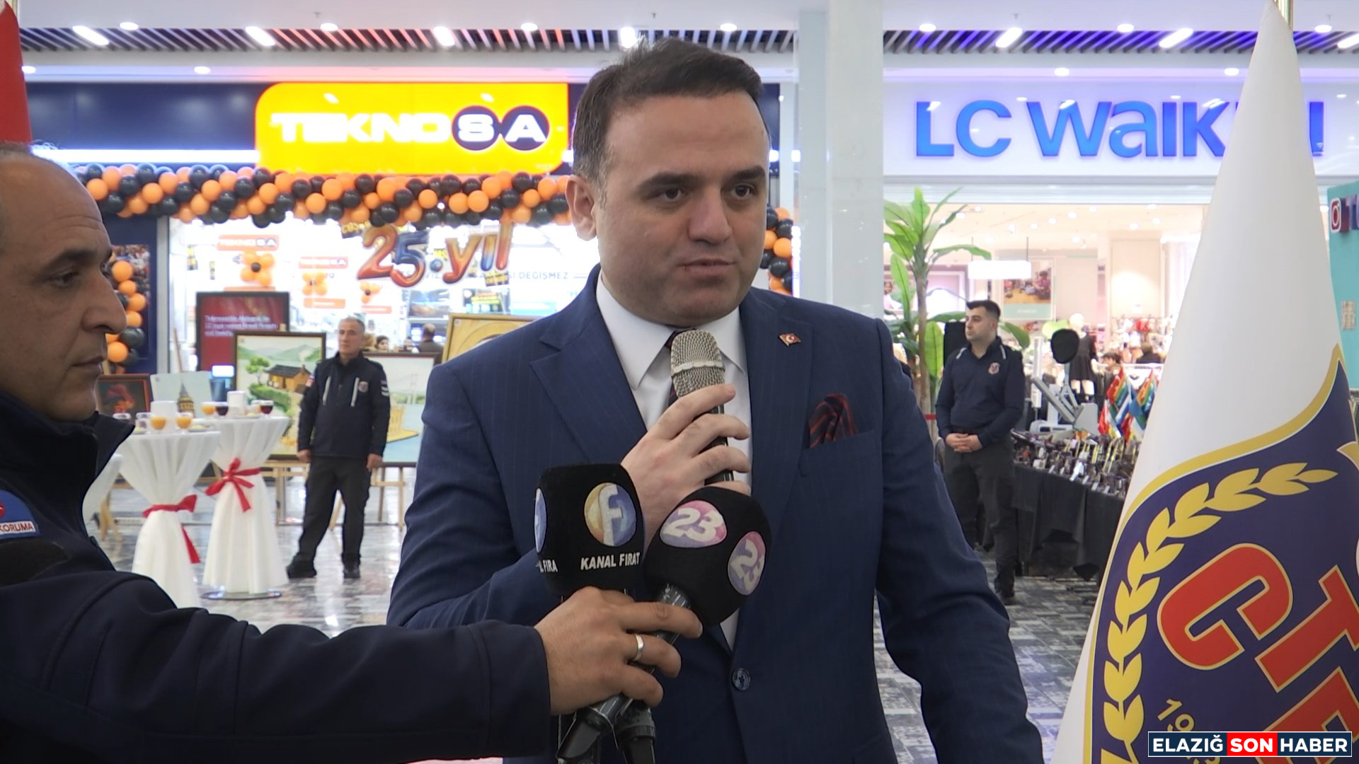 1763398192 A K N Ye In