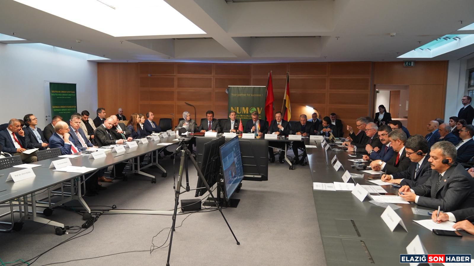 838E37Af A304 4E92 978C Bf6C162815A8