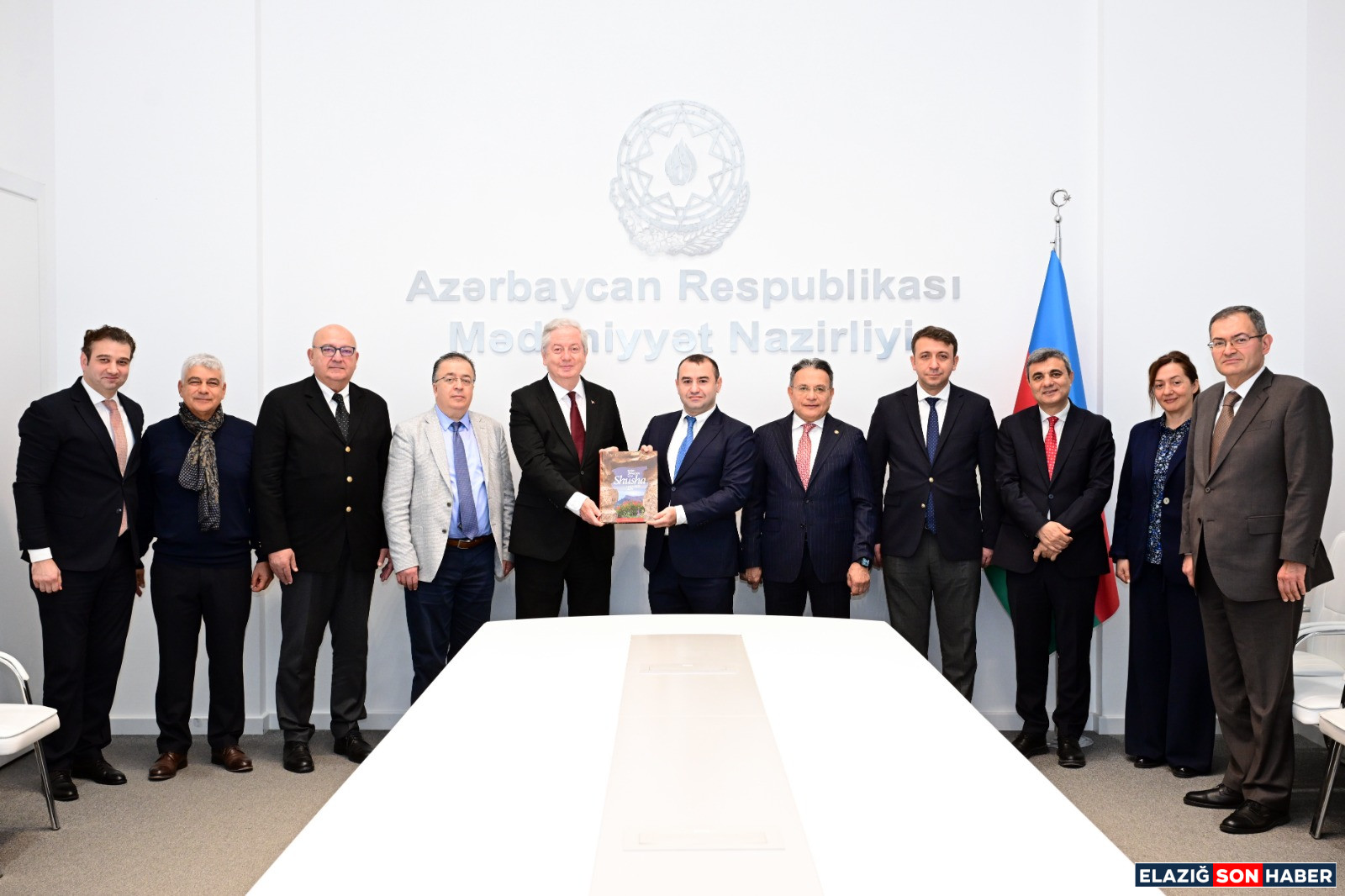 C011553F 8Af0 4Faa A1E5 95F4279E80D5