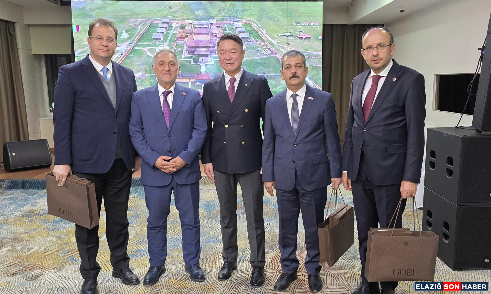 Ee577E73 7D65 4F1D A3Ce 9Df7D7E8E064