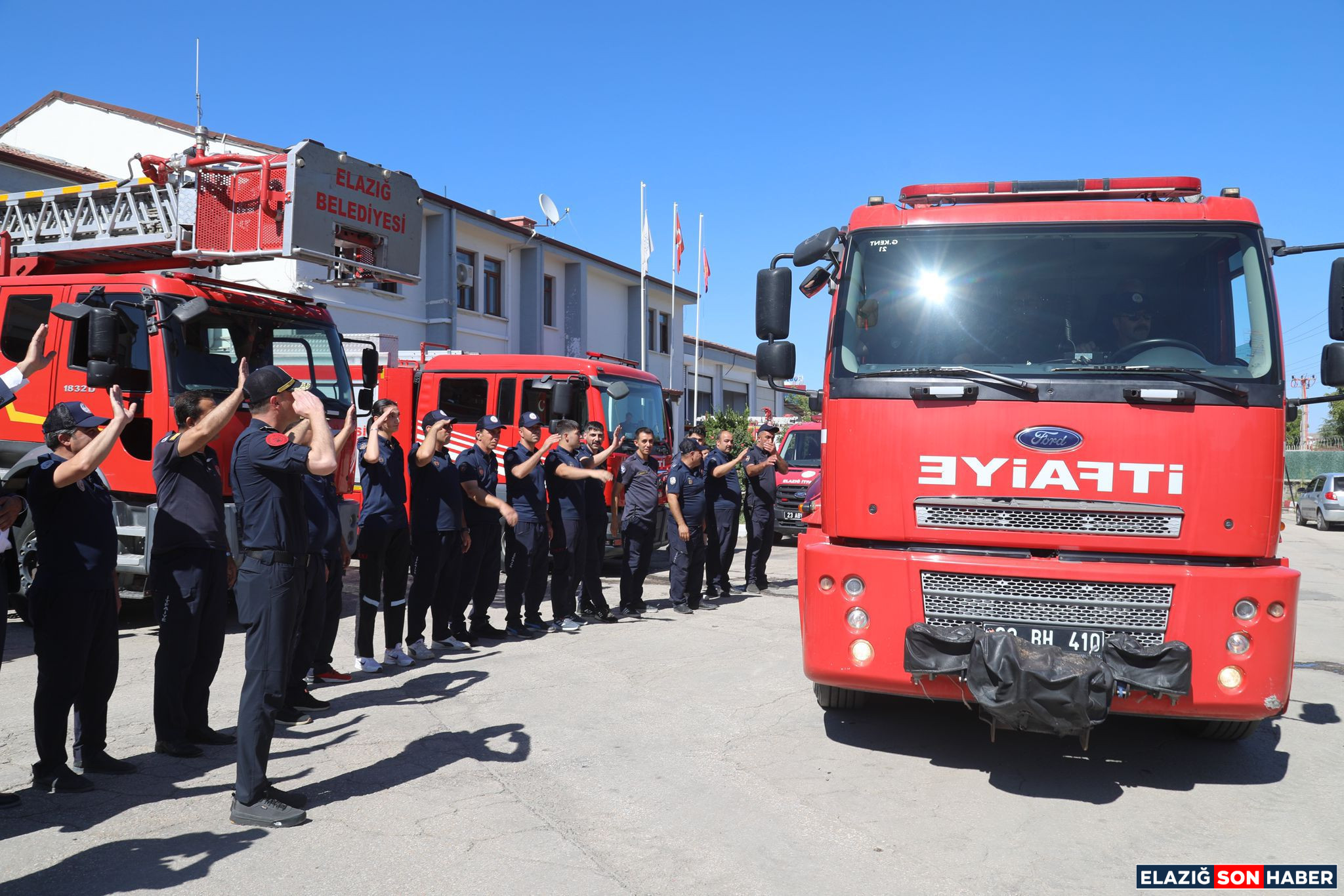 Elazig Itfaiyesi Vatandaslarin 1764243376 4 X0 Yt H