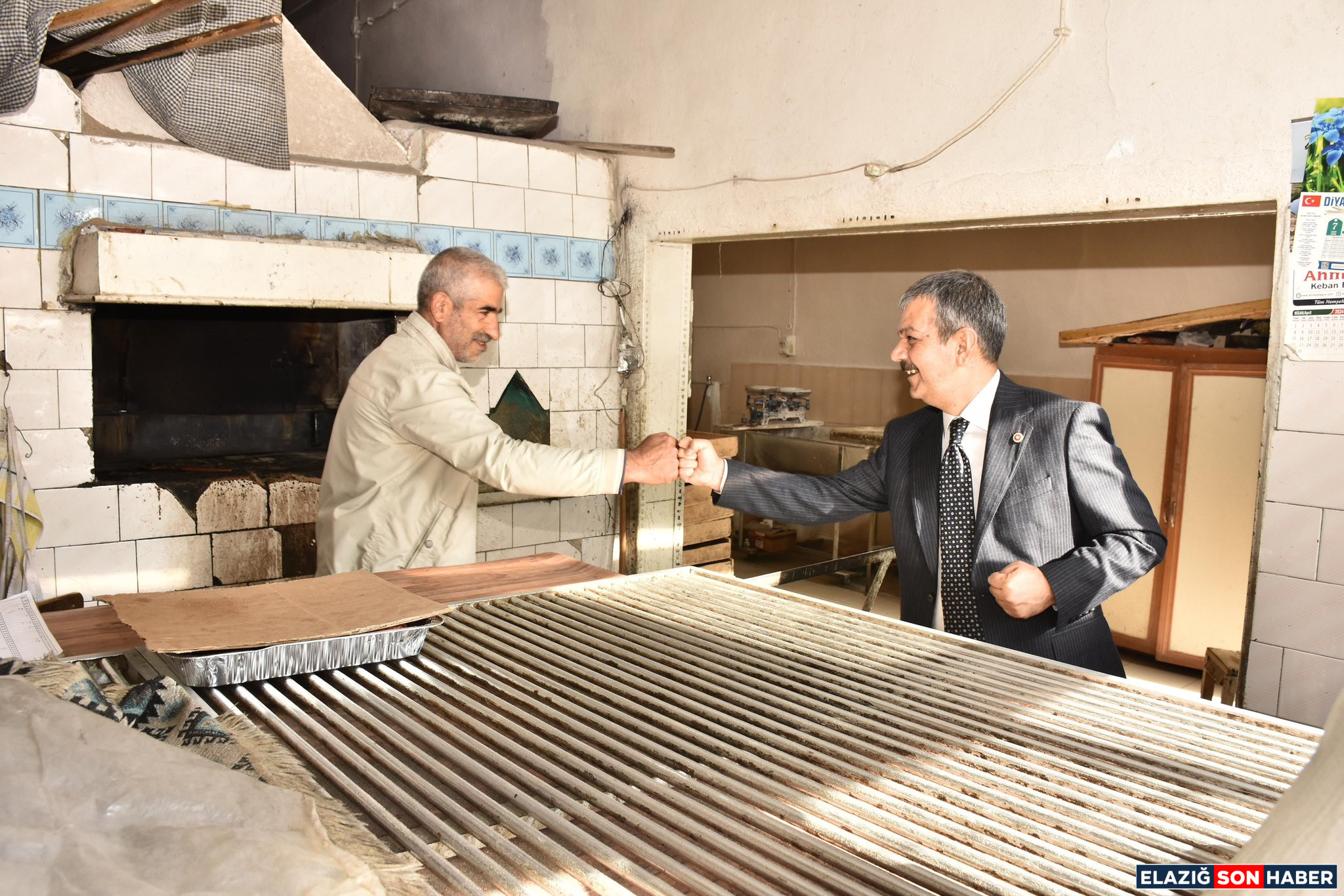 G5 Jyau Q W Q A A561 M