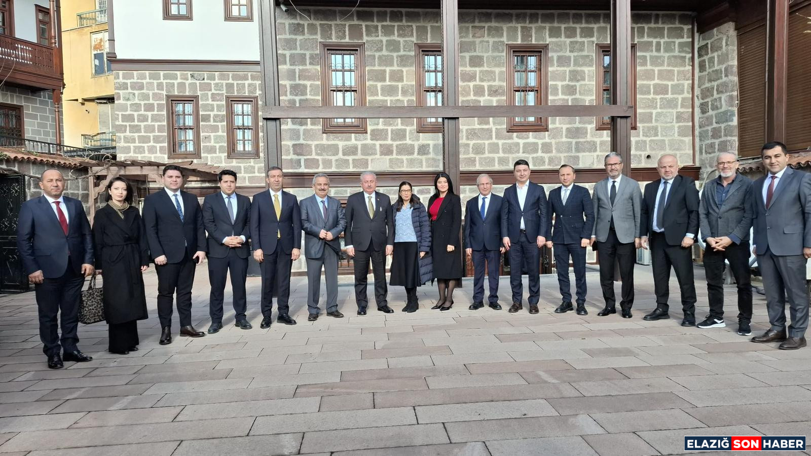 4D5Dda62 9F32 41Ff 82C8 D66F7E54E7B6-1