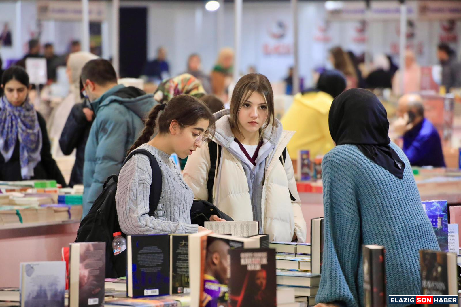 Elazig Belediyesi 6 Kitap Fuar 1764584812 Rda R1M