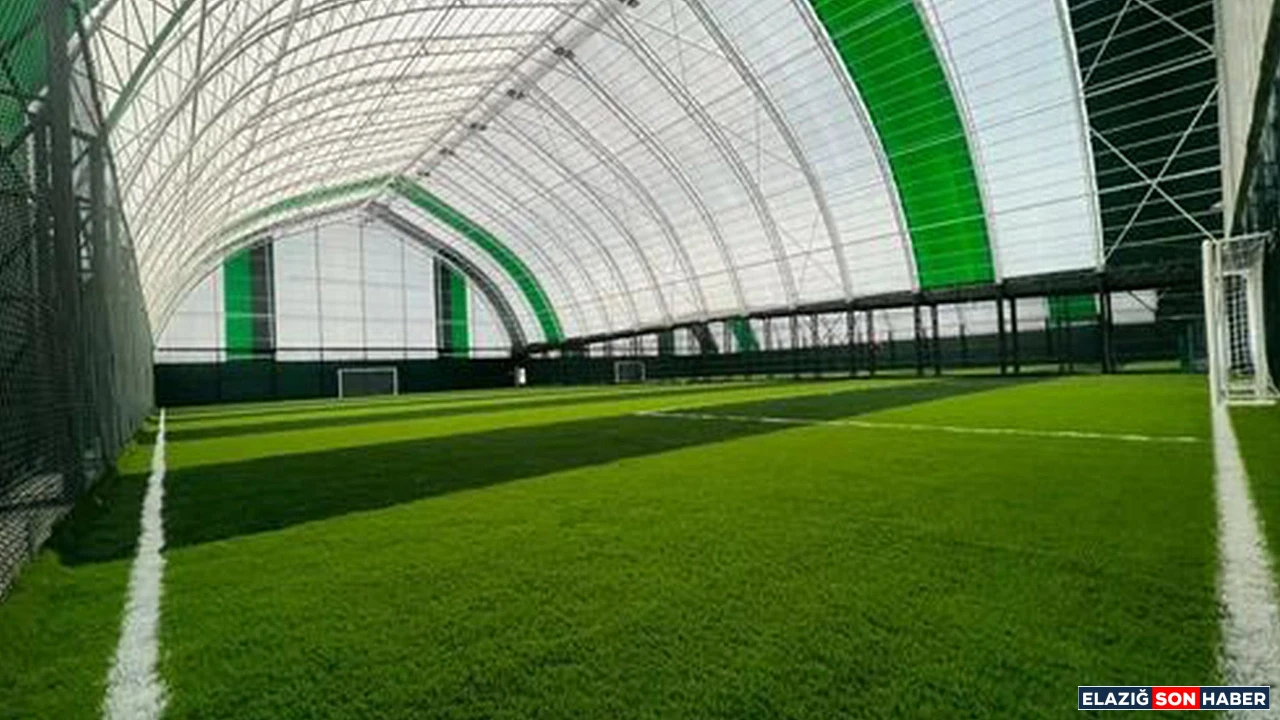 Elazig Da Futbolseverlere Kotu 1756029927 D Tar F W