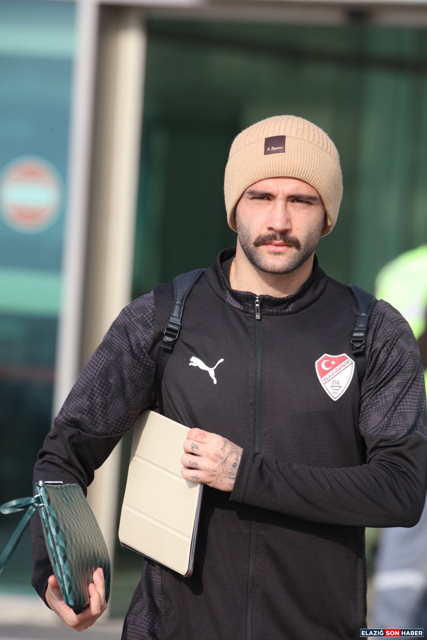 G7 Y83Fa W M A A Ggby