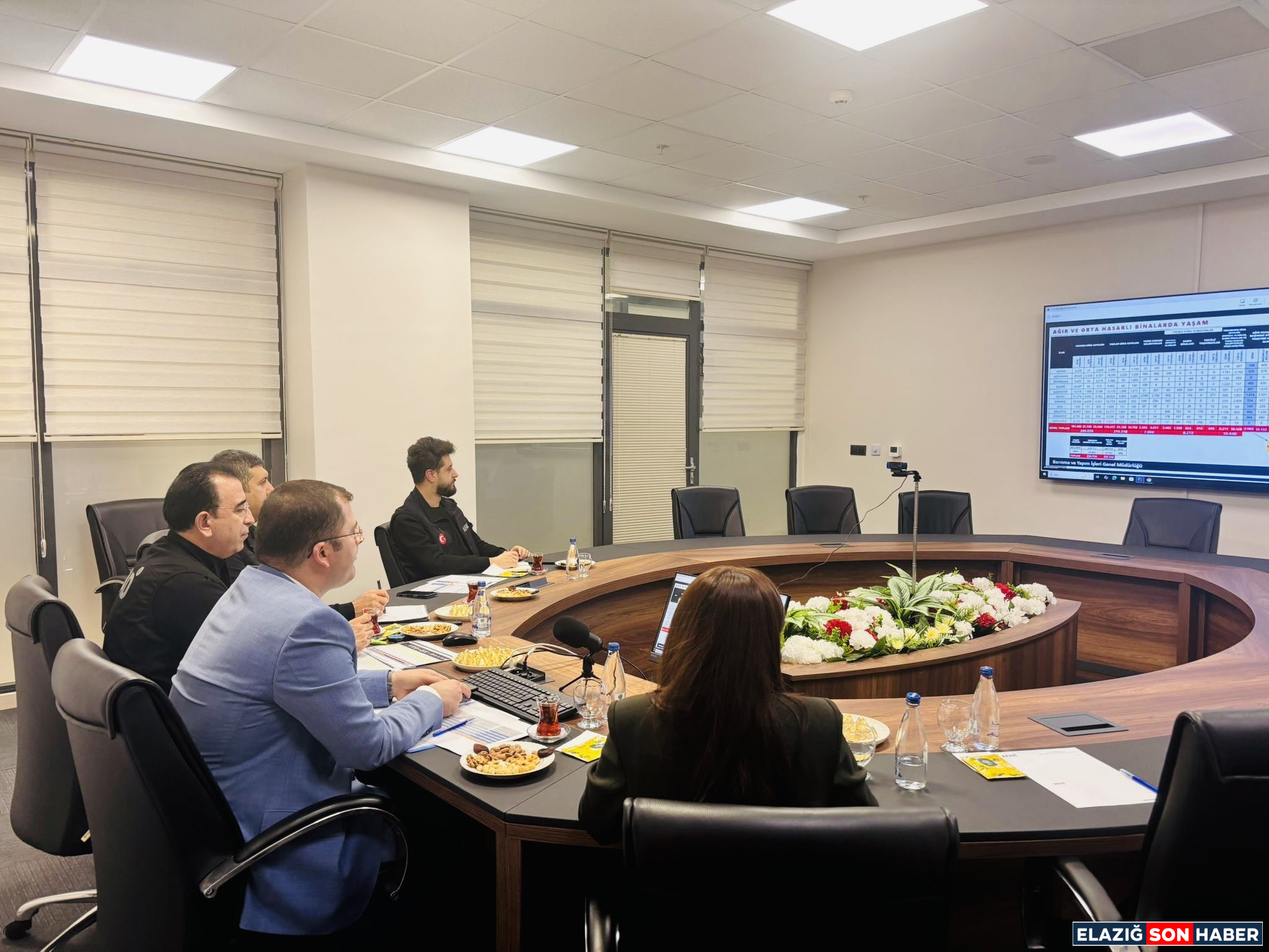 G7Qq R J W Wo A A1 Ea4