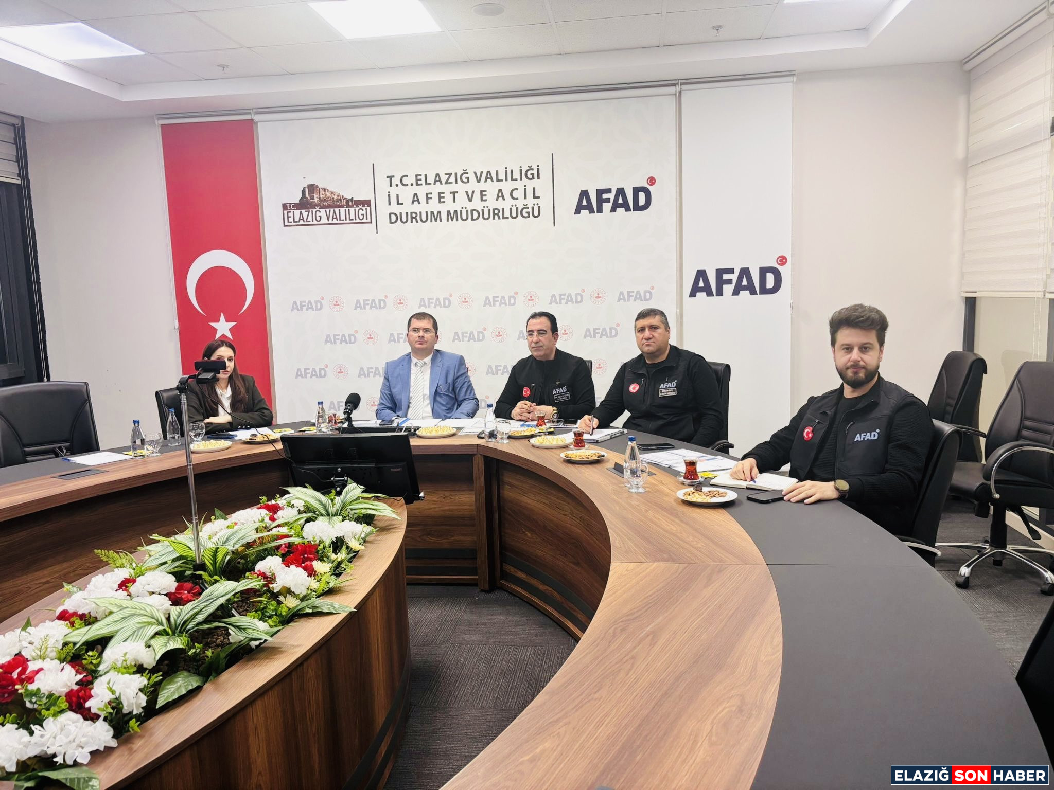 G7Qq R J X W E A A G Lnb