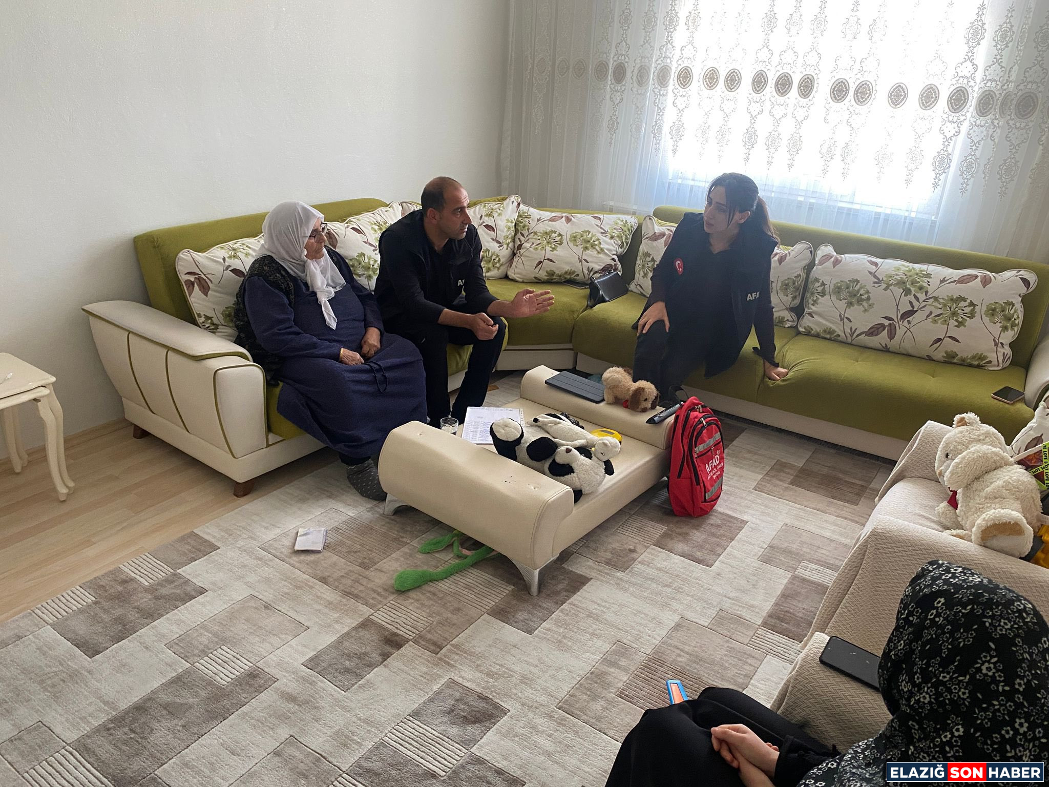 G9Axo R9 X Q A A E3Mc