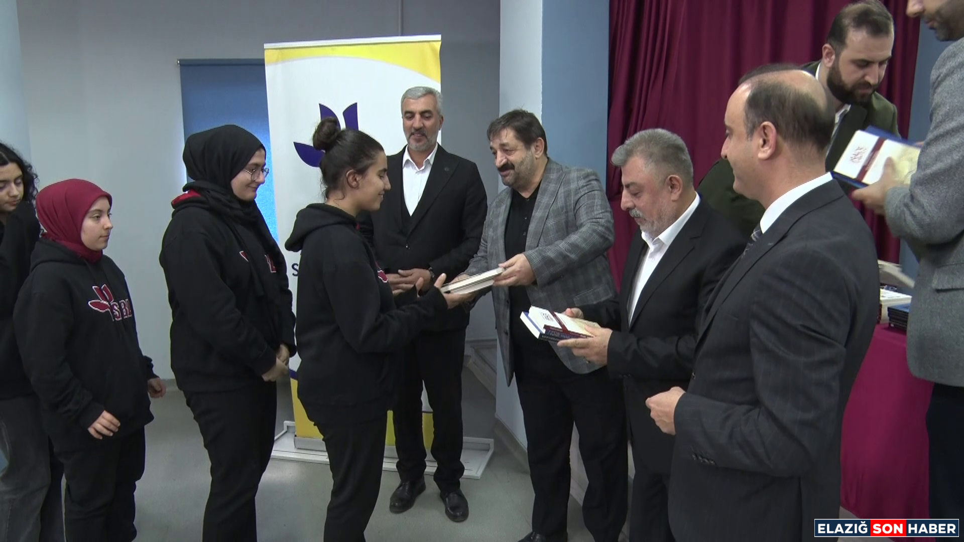 Vlcsnap 2025 12 09 14H21M46S472