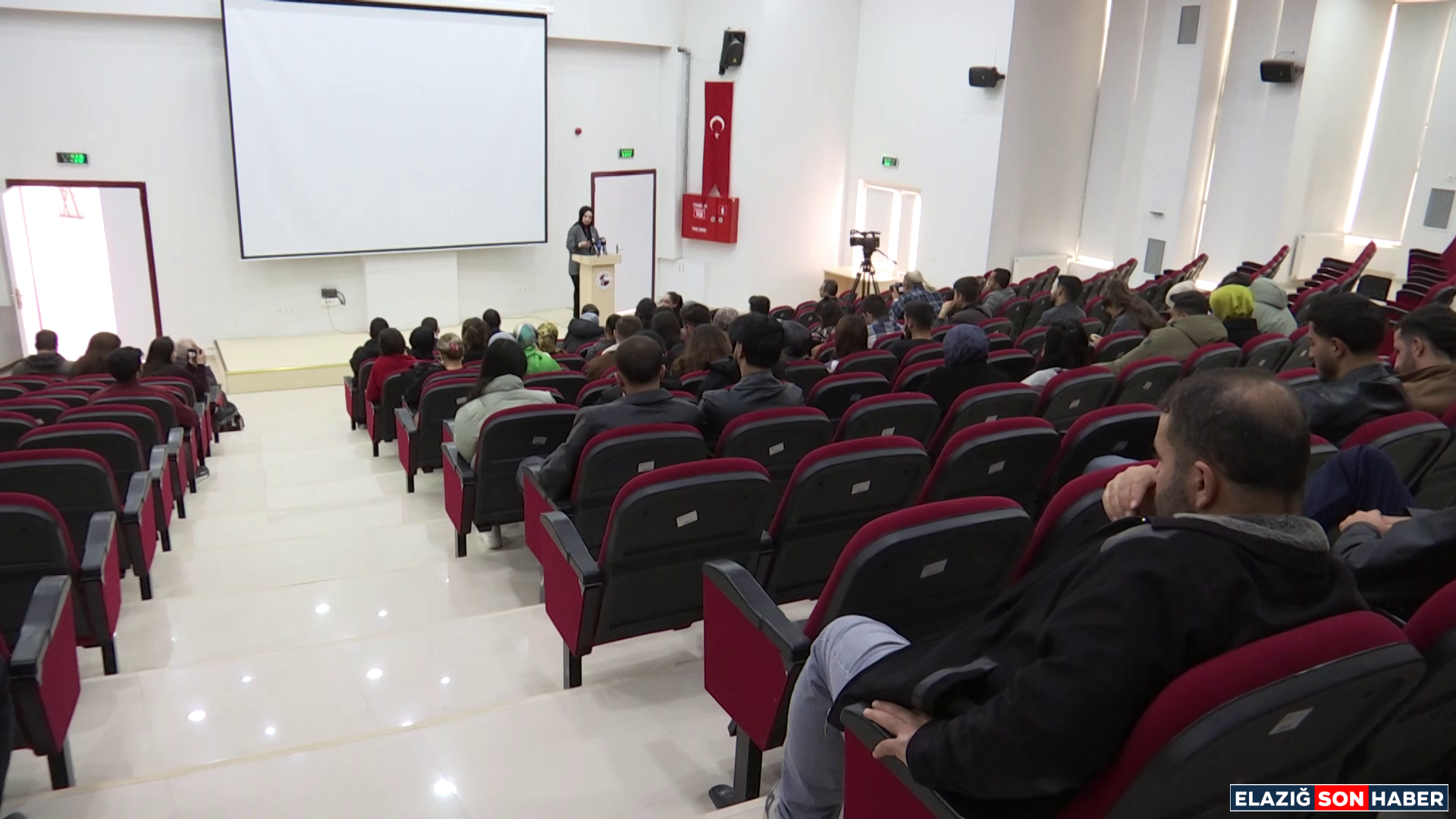 Vlcsnap 2025 12 09 15H59M46S402