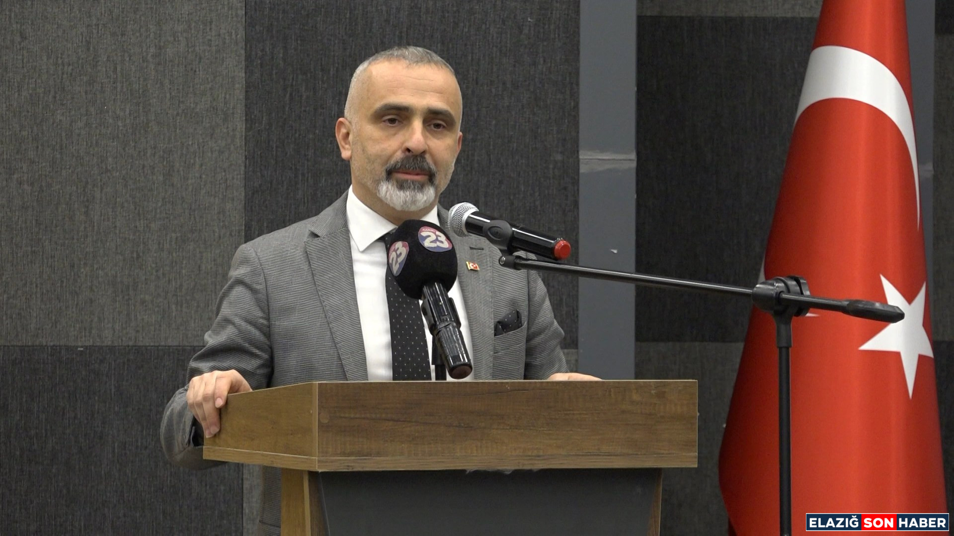 1767629895 Akademi 1