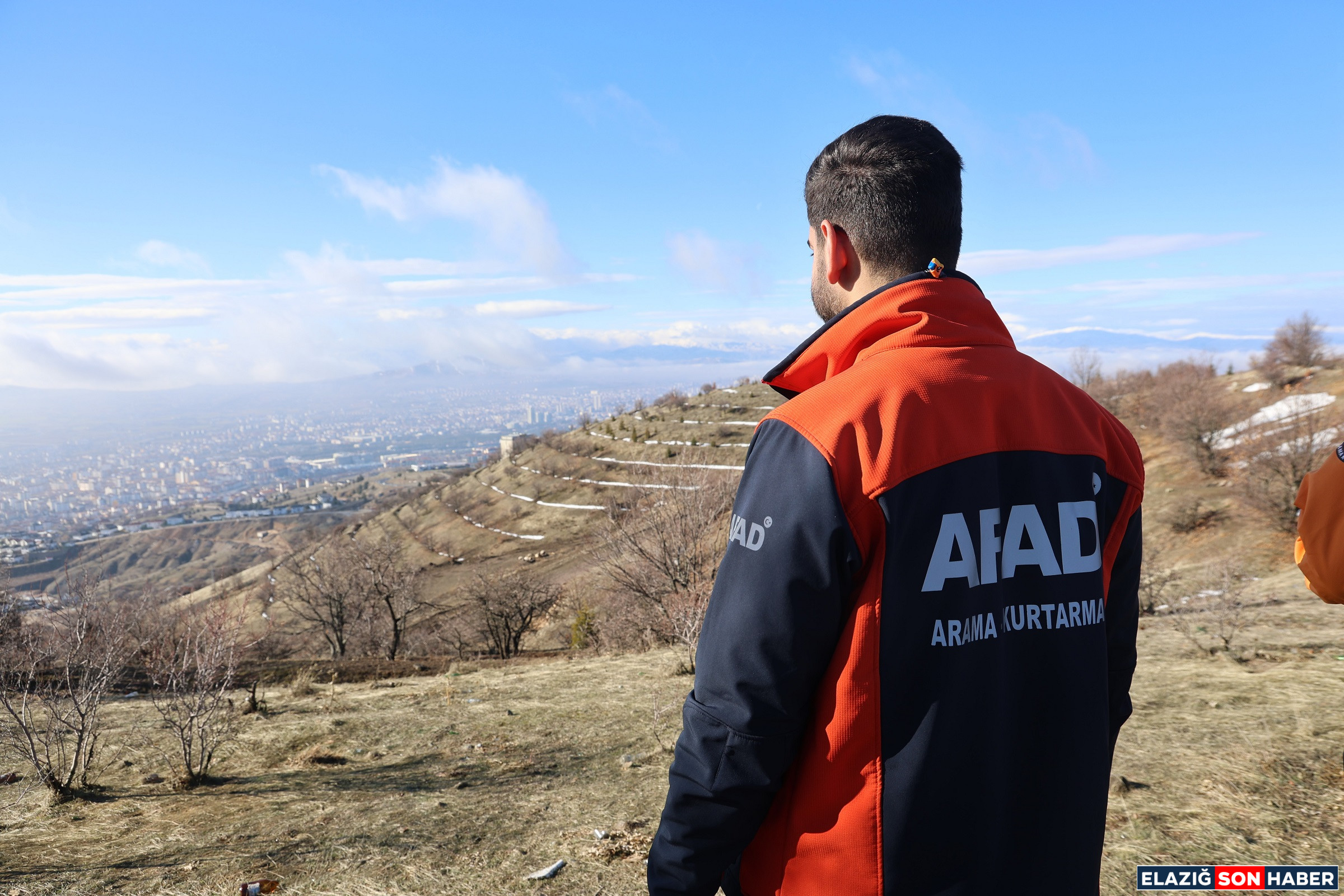 1770625372 Aw637906 01