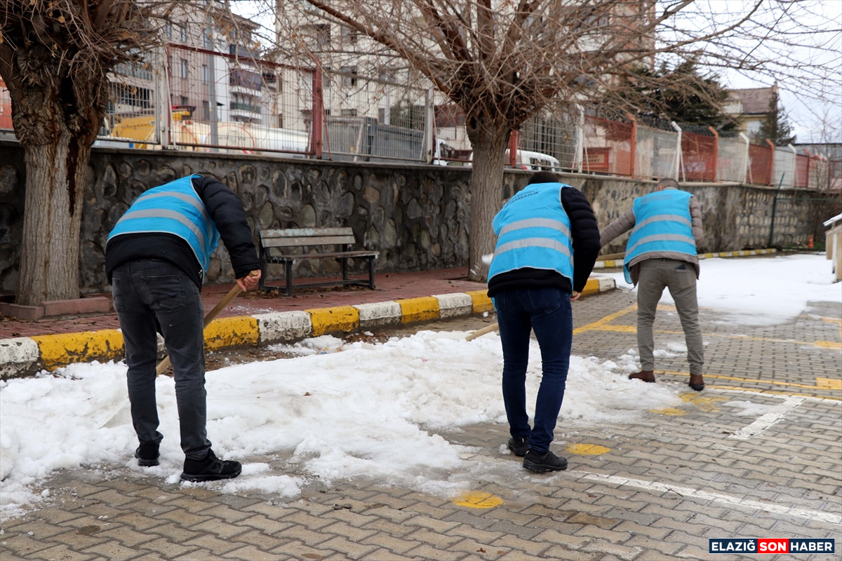 A A 20260201 40424286 40424284 O K U L L A R Y U K U M L U L E R I N C A L I S M A S I Y L A Y A R I Y I L T A T I L I N D E T E M I Z L E N D I