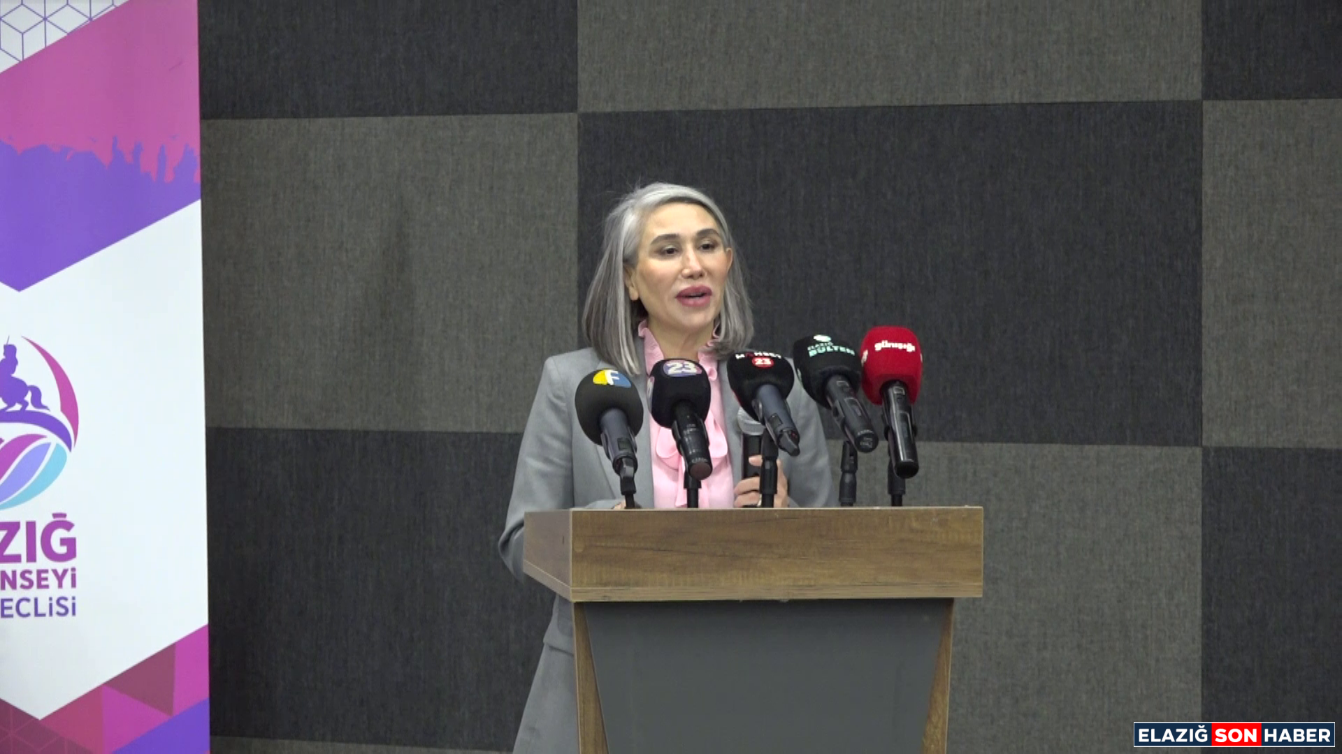 Vlcsnap 2026 02 14 18H00M43S020