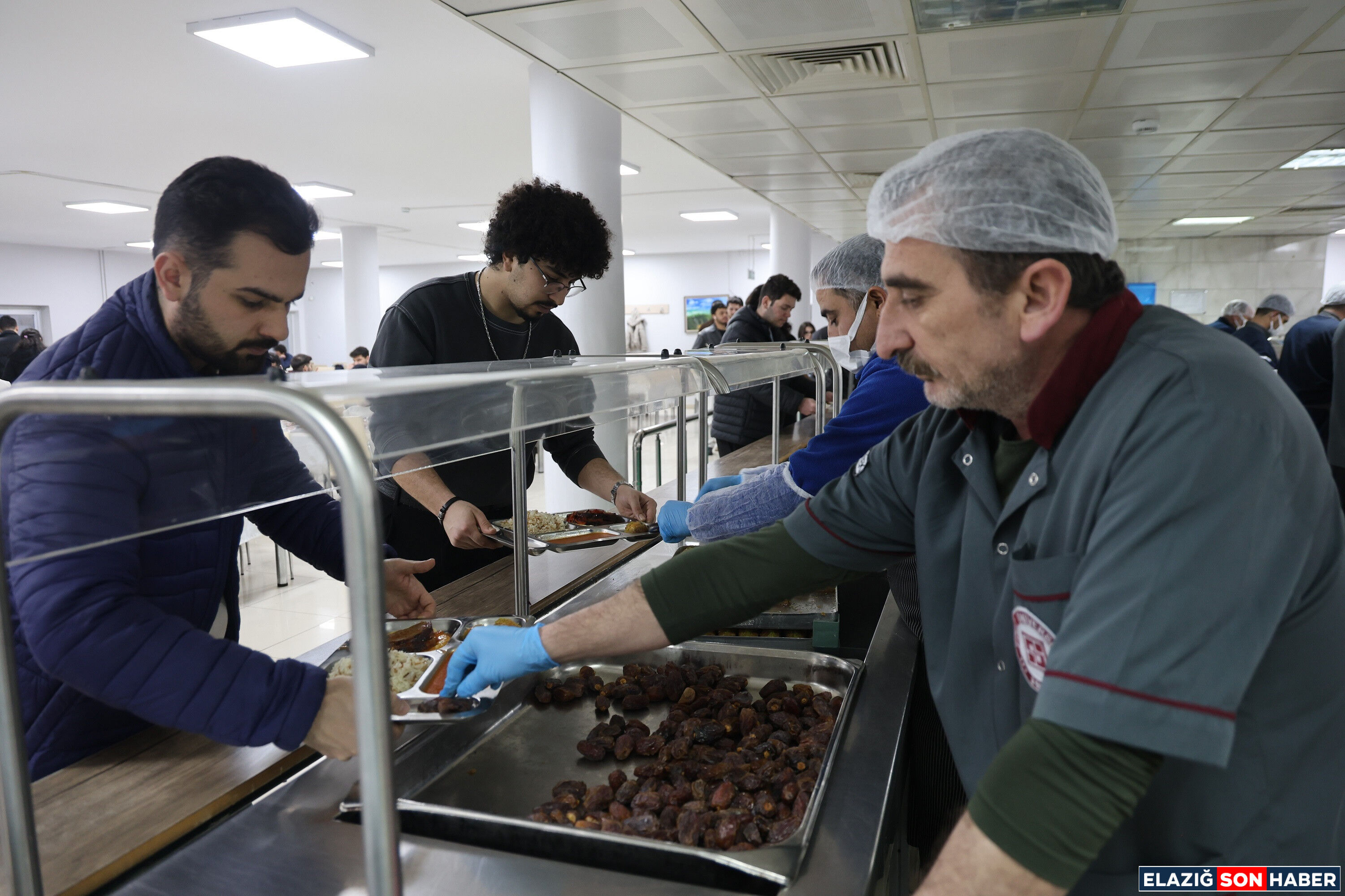 1773735770 Aw663819 01