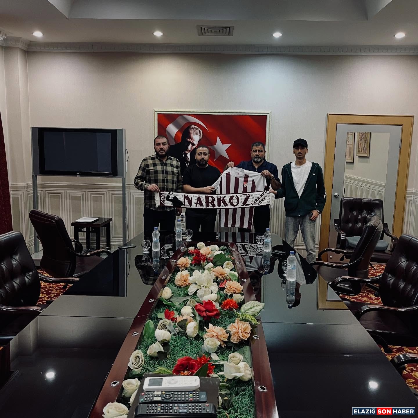 684152655 18318752038287929 7118647504229900374 N