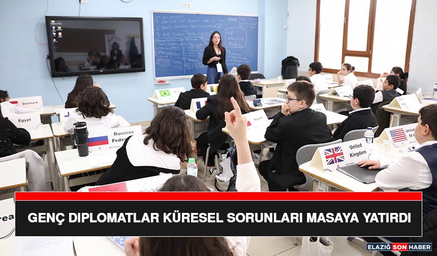 Genç Diplomatlar Küresel Sorunları Masaya Yatırdı