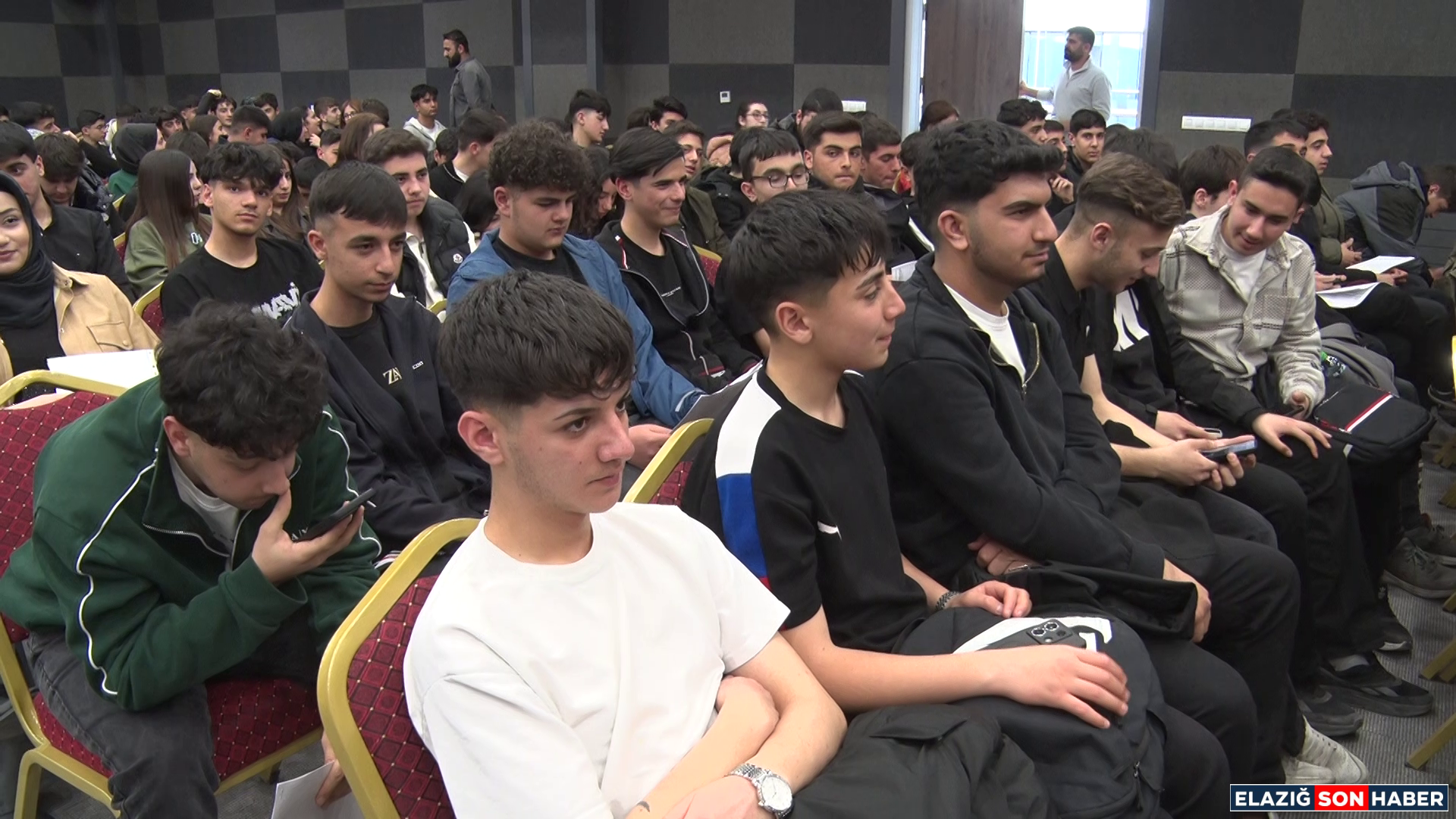 Vlcsnap 2026 04 14 17H15M43S410