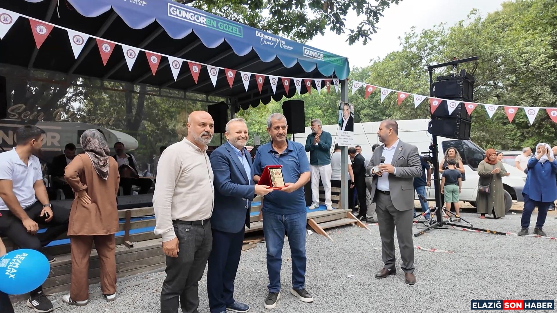 1789312820 Plaket